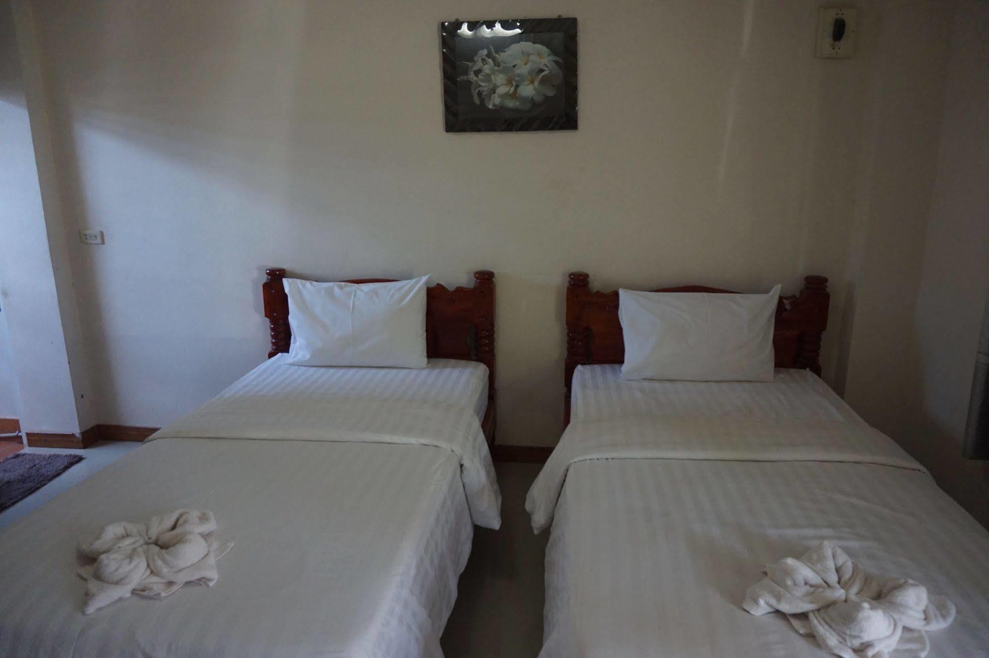 Gongaew Mansion Hotel Ubon Ratchathani Exterior photo